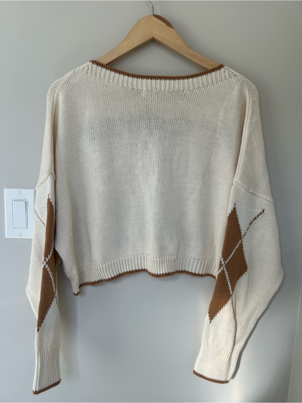 Cream and Brown Argyle Cropped Sweater - Picture 5 of 5